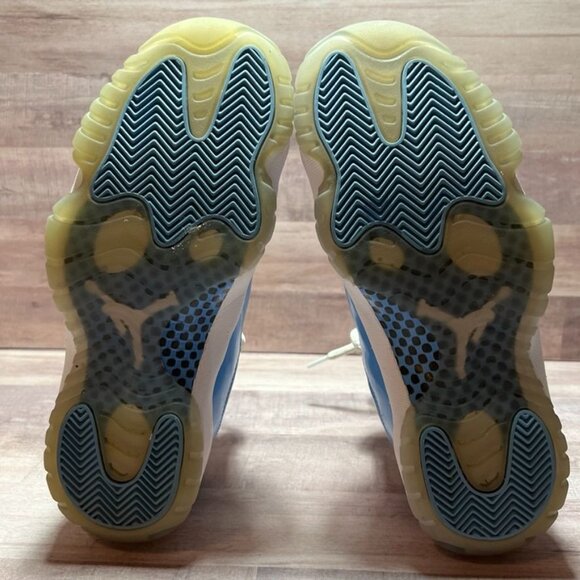 Nike Air Jordan 11 Retro Low UNC Sneakers White/University Blue Mens Size 8 - Picture 5 of 11